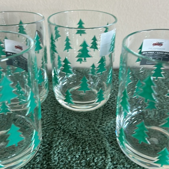 The Farmhouse by Rachel Ashwell Christmas Tree 🌲 Acrylic Glasses Cups NEW - Picture 3 of 5